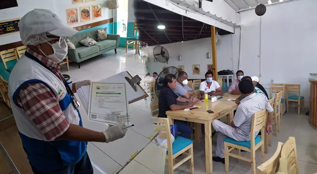 Verifican medidas de seguridad en restaurantes.