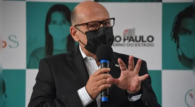 El director del Instituto Butantan, Dimas Covas, en Serrana, a unos 323 km de Sao Paulo, Brasil, el 17 de febrero de 2021. El director del Instituto Butantan, Dimas Covas, en Serrana, a unos 323 km de Sao Paulo, Brasil, el 17 de febrero de 2021.