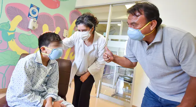 Niño recibió un riñón de su padre y ahora sueña con ser un gran profesional.
