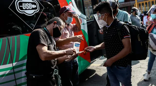 Este lunes 1 de marzo se retomará el transporte interprovincial en todo el país. Este lunes 1 de marzo se retomará el transporte interprovincial en todo el país.