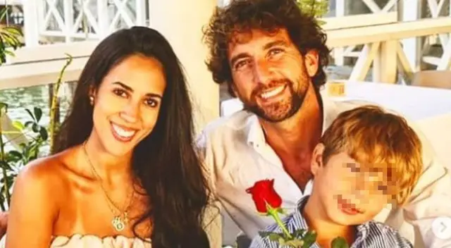 El modelo Antonio Pavón se muestra muy feliz de compartir hermosos momentos al lado de su hijo.