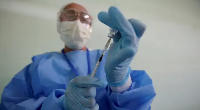 Adultos mayores serán los próximos en ser vacunados contra el coronavirus. Adultos mayores serán los próximos en ser vacunados contra el coronavirus.