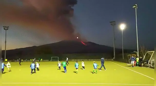 El hecho causó el asombro de miles de usuarios en las redes sociales. El hecho causó el asombro de miles de usuarios en las redes sociales.