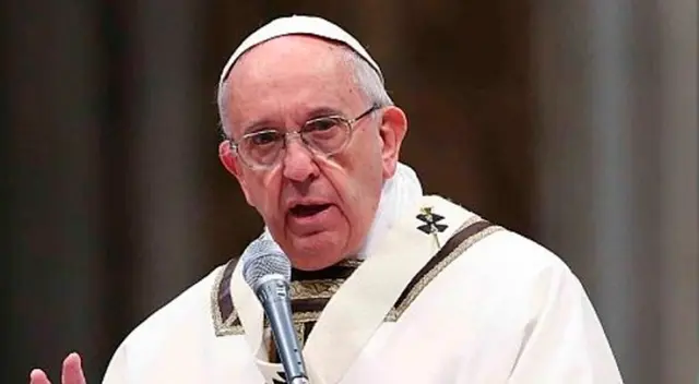El papa Francisco elogió hoy a las iraquíes que tanto sufrieron durante estos últimos años. El papa Francisco elogió hoy a las iraquíes que tanto sufrieron durante estos últimos años.