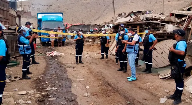 Chofer del camión fue llevado a la comisaría.