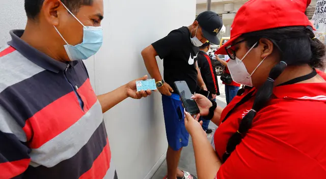 Diversos usuarios denuncian que no pueden cobrar el Bono 760 desde hace más de cuatro meses.