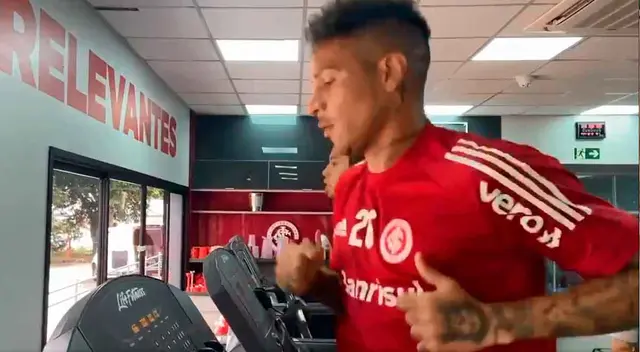 Paolo Guerrero volvería el domingo a una cancha de fútbol.