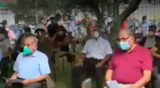 Personal médico de avanzada edad recibe vacunas de Sinopharm. Personal médico de avanzada edad recibe vacunas de Sinopharm.