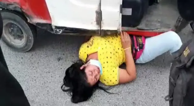 Finalmente, la Municipalidad de Surco logró decomisar la mototaxi de la pareja de esposos que no tenía documentos. Finalmente, la Municipalidad de Surco logró decomisar la mototaxi de la pareja de esposos que no tenía documentos.