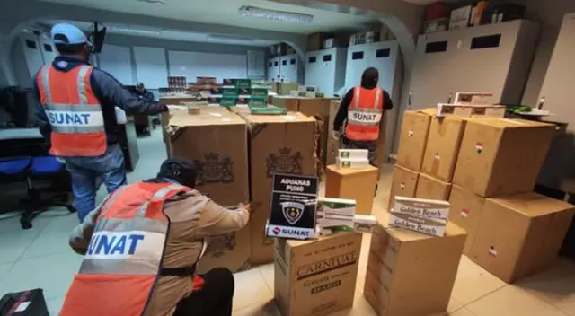 En el camión se halló un total de 149 cajas de cartón que contenían un millón 472 mil cigarrillos de contrabando de diversas marcas
