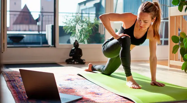 El yoga es una disciplina milenaria con la relajación y la flexibilidad.