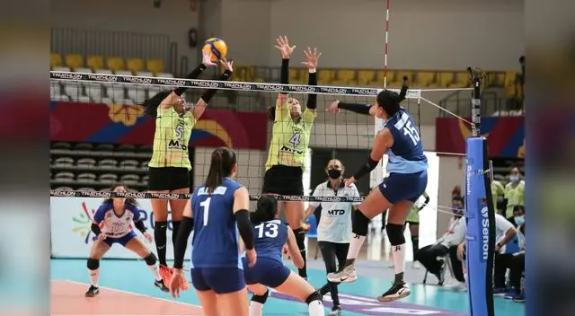 El equipo de Latino Amisa dirigido por Natalia Málaga hizo sufrir al Regatas El equipo de Latino Amisa dirigido por Natalia Málaga hizo sufrir al Regatas