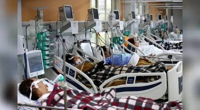 Pacientes hospitalizados por coronavirus en un hospital de Porto Alegre, Brasil