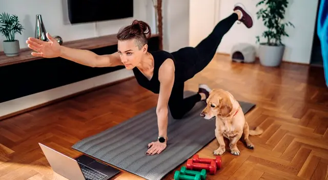 Ejercitarte con tu mascota en casa ayuda a reducir el estrés y la ansiedad Ejercitarte con tu mascota en casa ayuda a reducir el estrés y la ansiedad