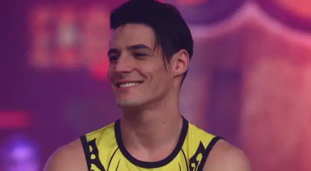 El chico reality Facundo González llegó al set de América Hoy y reveló que no llegó a terminar sus estudios de educación física.