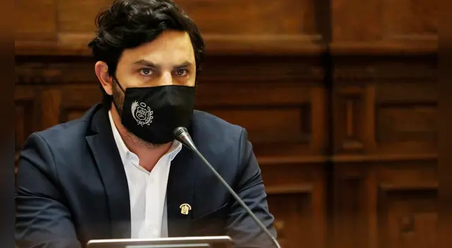 Congreso investiga a Daniel Olivares por revelar que consume marihuana desde hace 20 años. Congreso investiga a Daniel Olivares por revelar que consume marihuana desde hace 20 años.