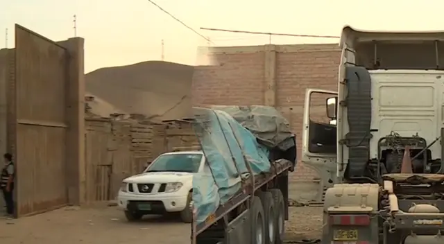 Recuperan vehículos robados que contenían material de construcción. Recuperan vehículos robados que contenían material de construcción.