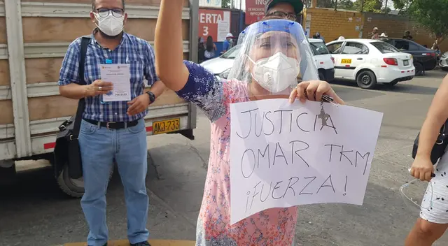 Familia pide cama UCI para el joven Omar Salazar. Hasta el momento no se sabe si el joven recibió placebo o vacuna contra el coronavirus.