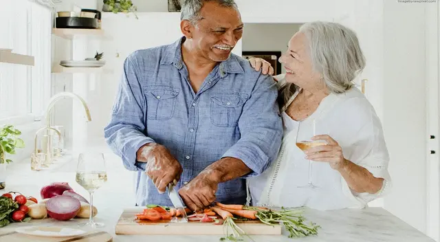 Los adultos mayores deben consumir mucha fibra soluble e insoluble.