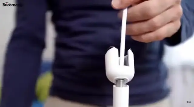 Conecta bien el cable al sócate. Conecta bien el cable al sócate.