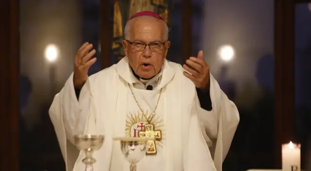 Desmienten fallecimiento del exobispo Luis Bambarén.