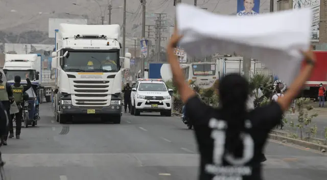 Transportistas de carga tomaron las principales vías del país desde el último lunes. Transportistas de carga tomaron las principales vías del país desde el último lunes.