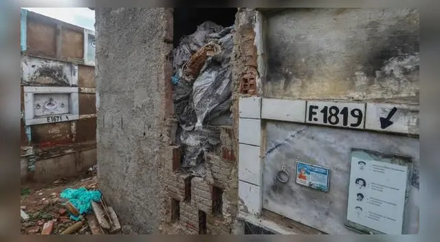 El escenario macabro retrata el caos sanitario del cementerio de Vitoria de Santo Antao.