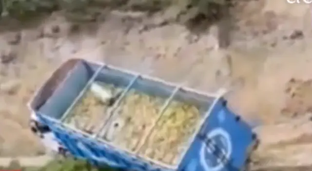 El chofer del camión todavía se encuentra internado, pues su estado de salud es delicado. El chofer del camión todavía se encuentra internado, pues su estado de salud es delicado.