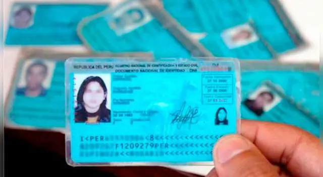 El costo de renovación por DNI azul es de S/30 mientras que por DNI electrónico es S/ 41.