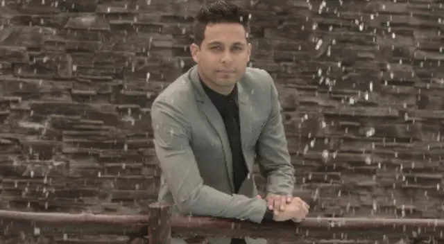 Jonathan Rojas dejó ver que la venía disfrutando al utilizar una curiosa frase de Juan Gabriel.