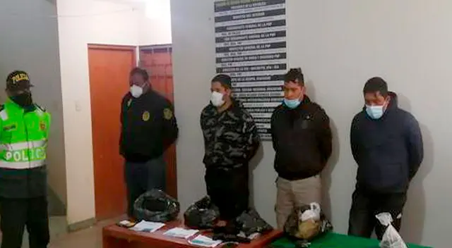 De acuerdo a las primeras hipótesis policiales, esta banda estaría involucrada en el robo de 35 000 soles en agravio de un hombre, quien sostuvo en su denuncia que dos de los asaltantes vestían uniforme policial.