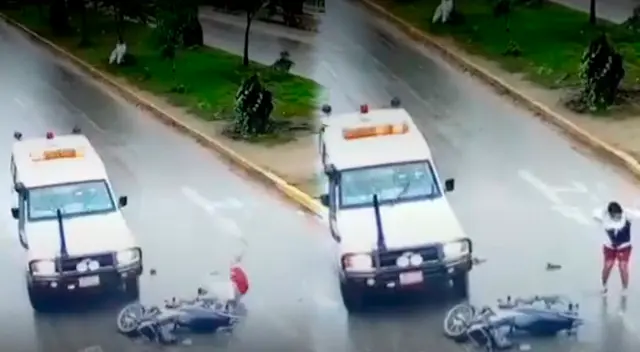 Motociclista salva de morir tras ser atropellado por ambulancia.
