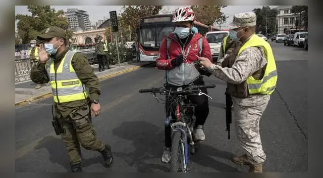 La segunda ola de a COVID-19 llegó en diciembre y se agravó a finales de febrero por las vacaciones de verano. La segunda ola de a COVID-19 llegó en diciembre y se agravó a finales de febrero por las vacaciones de verano.