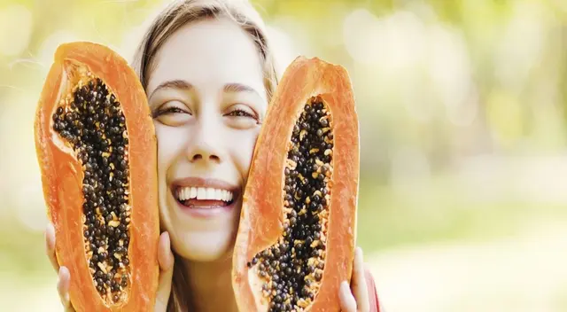 La papaya mejora la salud de la piel, el sistema inmunológico y las mucosas. La papaya mejora la salud de la piel, el sistema inmunológico y las mucosas.