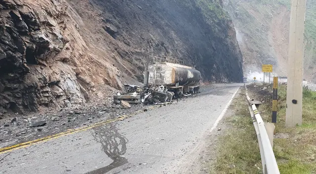 Cisternas quedaron reducidas a cenizas. Un persona murió producto del incidente. Cisternas quedaron reducidas a cenizas. Un persona murió producto del incidente.