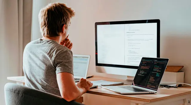 Puedes conseguir supresor de equipos para conectar tus equipos eléctricos, pues poseen un botón para apagar todos los aparatos.