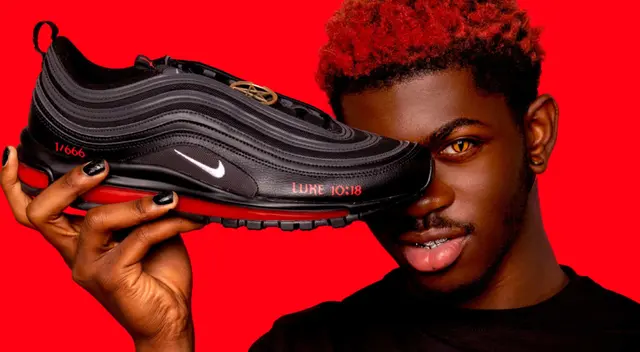 Las zapatillas de Lil Nas X tienen un precio de 1.018 dólares el par, y una referencia al pasaje bíblico de Lucas 10:18 Las zapatillas de Lil Nas X tienen un precio de 1.018 dólares el par, y una referencia al pasaje bíblico de Lucas 10:18
