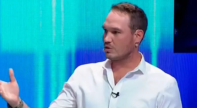 George Forsyth lanzó un picante comentario a sus contrincantes del debate durante sus palabras finales. George Forsyth lanzó un picante comentario a sus contrincantes del debate durante sus palabras finales.