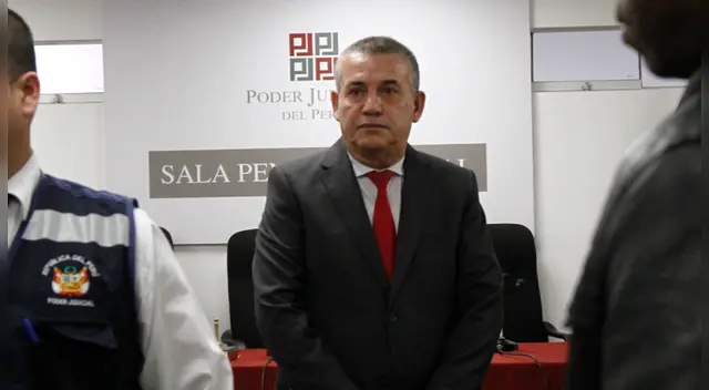 Por el asesinato del periodista Hugo Bustíos, en el año 2007 se condenó a dos militares de la Base de Castropampa. Uno de ellos involucró a Daniel Urresti en el crimen. Por el asesinato del periodista Hugo Bustíos, en el año 2007 se condenó a dos militares de la Base de Castropampa. Uno de ellos involucró a Daniel Urresti en el crimen.