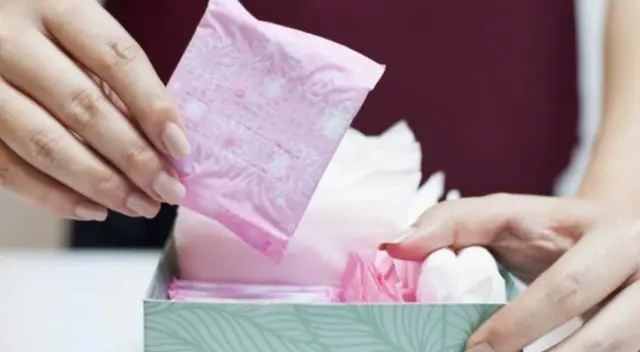 El Pleno del Congreso aprobó la Ley que entregará de forma gratuita los insumos básicos y de primera necesidad a niñas, adolescentes y mujeres vulnerables. El Pleno del Congreso aprobó la Ley que entregará de forma gratuita los insumos básicos y de primera necesidad a niñas, adolescentes y mujeres vulnerables.