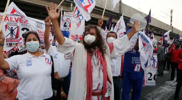 Valencia tuvo que pasar por tres intervenciones quirúrgicas tras caer accidentalmente del tercer piso de su casa.
