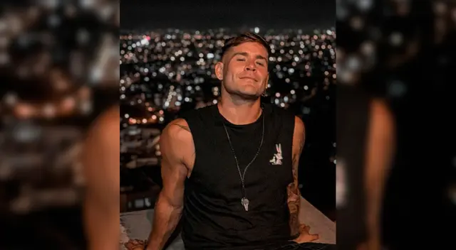 El chico reality Pancho Rodríguez intentó pasar unos círculos arriba de una piscina, pero resbaló y cayó de espalda.