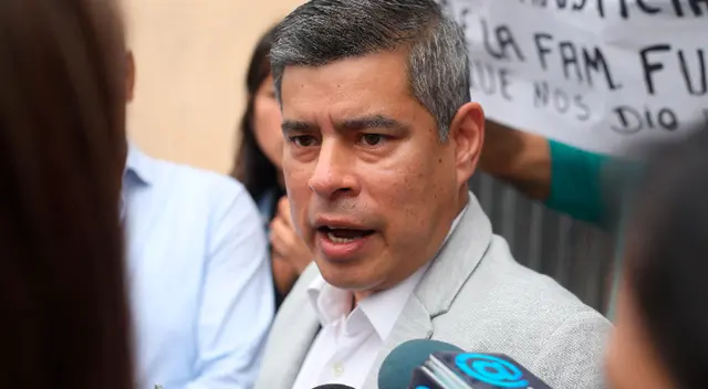 Luis Galarreta estaría cumpliendo cuarentena en su vivienda luego de ser diagnosticado con la enfermedad. Luis Galarreta estaría cumpliendo cuarentena en su vivienda luego de ser diagnosticado con la enfermedad.