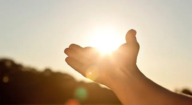 “La gente piensa que la radiación UV-A no tiene mucho efecto, pero podría estar interactuando con algunas de las moléculas en el medio”, indicó Luzzatto-Fegiz. “La gente piensa que la radiación UV-A no tiene mucho efecto, pero podría estar interactuando con algunas de las moléculas en el medio”, indicó Luzzatto-Fegiz.