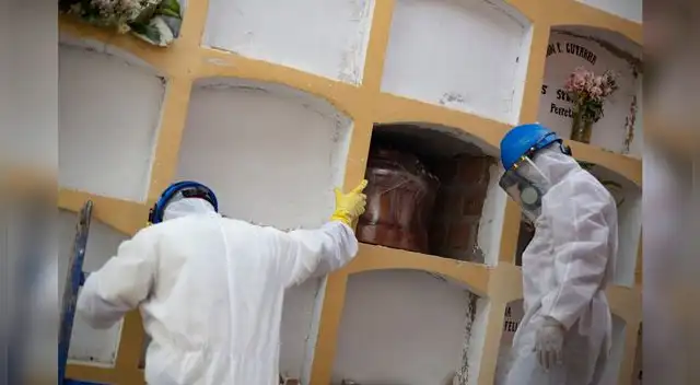 Joven de 24 años contagió a su familia y su padre falleció. Días antes había asistido a una fiesta pese a que están prohibidas.