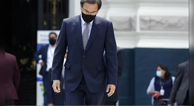 Vizcarra es citado por el Congreso por acusaciones constitucionales.