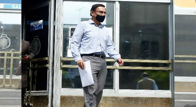 Martín Vizcarra presenta Acción de Amparo contra el Congreso Martín Vizcarra presenta Acción de Amparo contra el Congreso