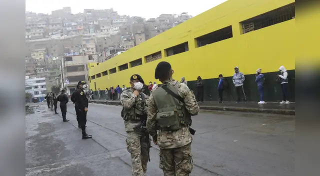 Policías y soldados se desplegarán a nivel nacional. Policías y soldados se desplegarán a nivel nacional.