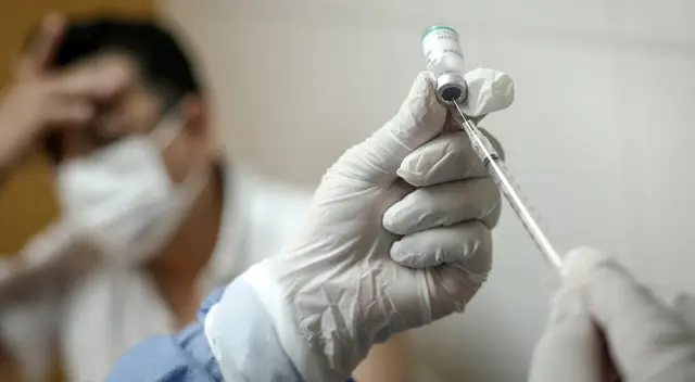 Los sujetos enfrentan un proceso judicial por los delitos de usurpación de identidad, falsificación y uso indebido de documentos. Los sujetos enfrentan un proceso judicial por los delitos de usurpación de identidad, falsificación y uso indebido de documentos.