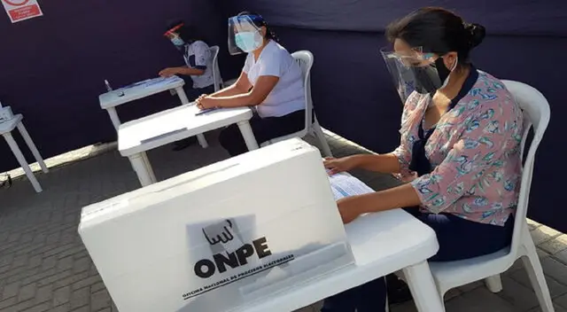 ONPE indica como cifra récord la capacitación de 293,500 de miembros de mesa ONPE indica como cifra récord la capacitación de 293,500 de miembros de mesa